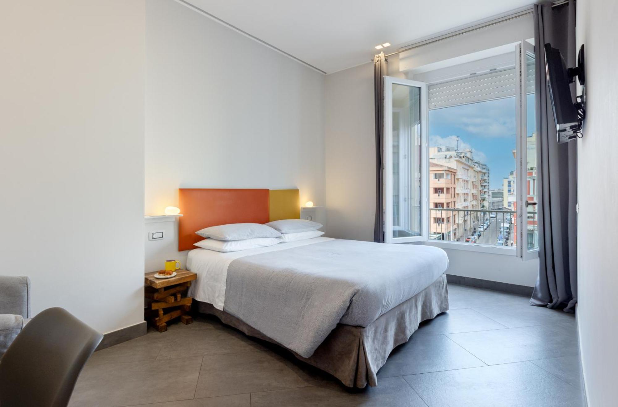 Centro Storico Via Sassari Accommodation Cagliari Bagian luar foto